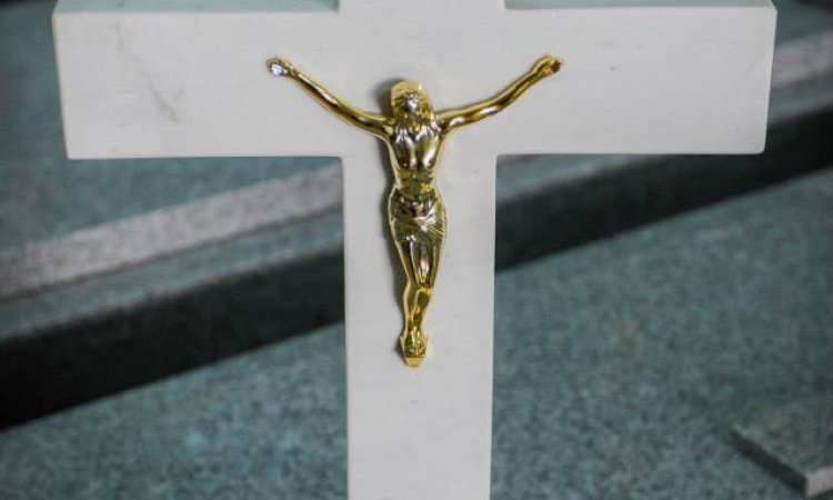 Croix marbre blanc